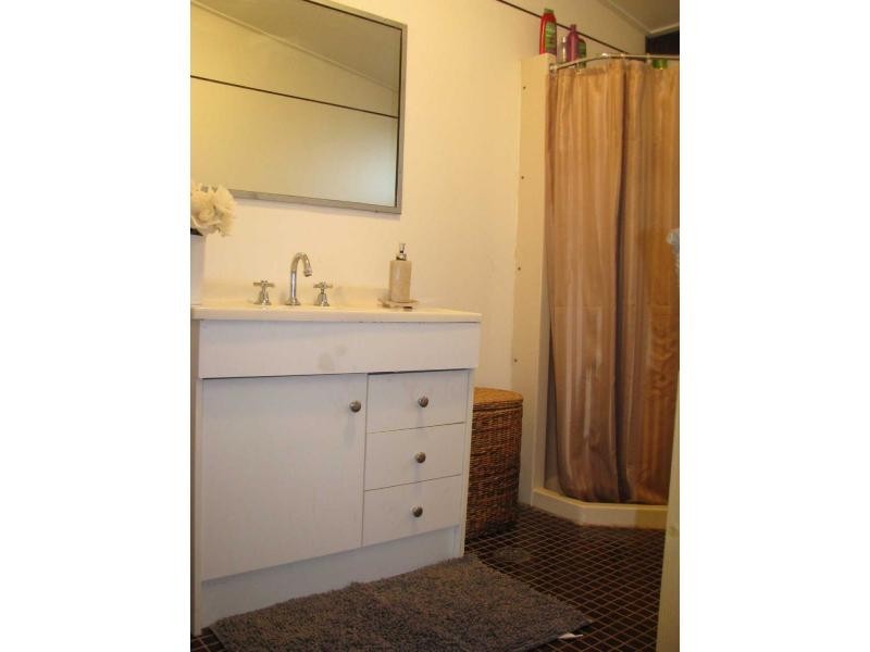 58 Davies Street, Mount Louisa QLD 4814