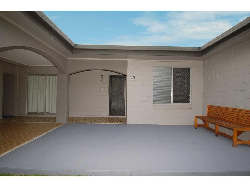 93 Albert Street, Cranbrook QLD 4814