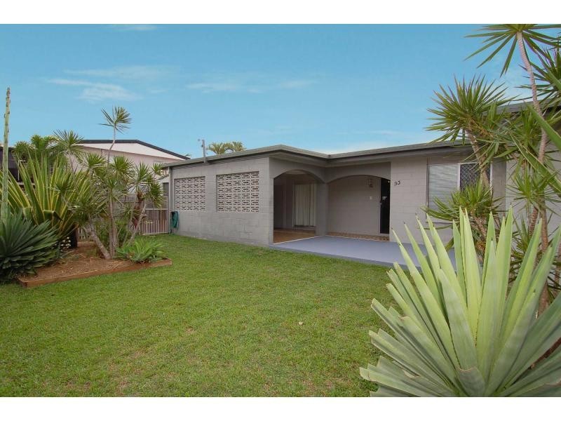 93 Albert Street, Cranbrook QLD 4814