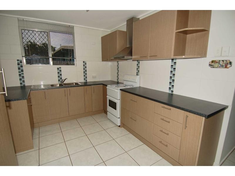 93 Albert Street, Cranbrook QLD 4814