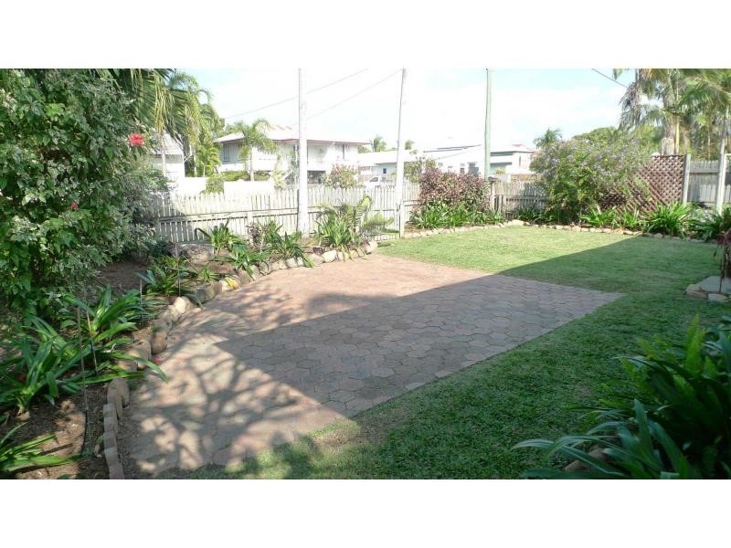 25c Cheyne Street, Pimlico QLD 4812