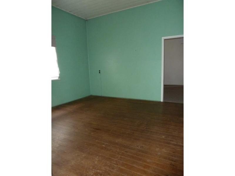 22 Railway Avenue, Railway Estate QLD 4810