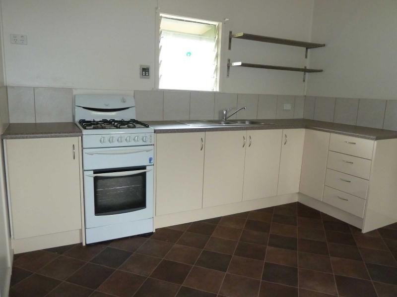 22 Railway Avenue, Railway Estate QLD 4810