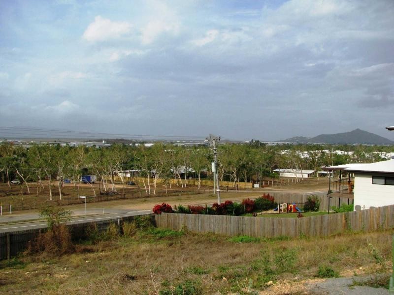 16 Palomar Court, Mount Louisa QLD 4814