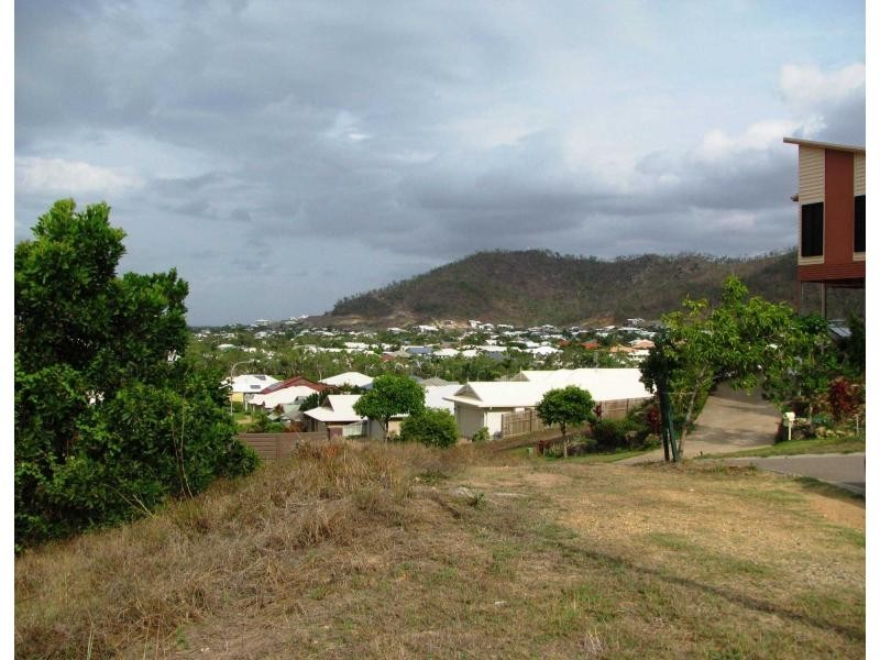 16 Palomar Court, Mount Louisa QLD 4814