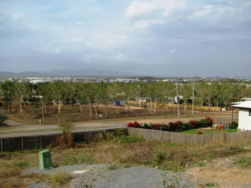 16 Palomar Court, Mount Louisa QLD 4814