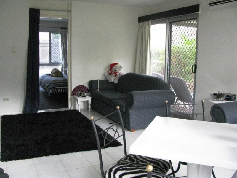 2/98 The Strand, North Ward QLD 4810