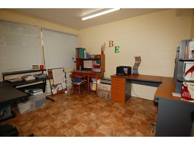 8 Tamarind Street, Kirwan QLD 4817