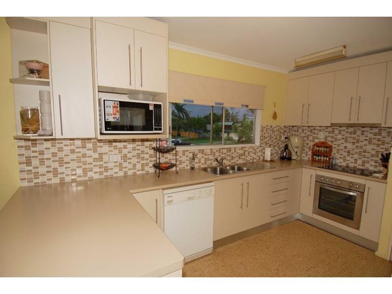 8 Tamarind Street, Kirwan QLD 4817