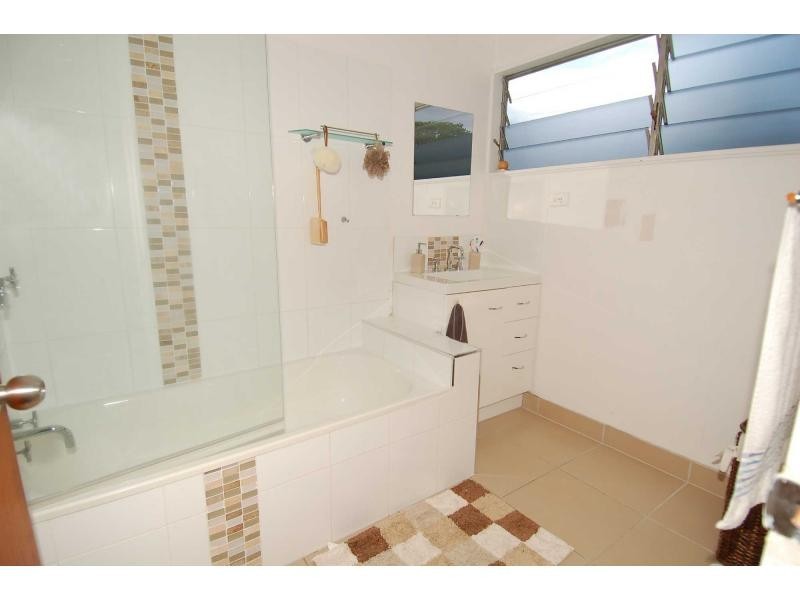 8 Tamarind Street, Kirwan QLD 4817