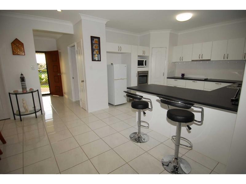 27 Beach Oak Drive, Mount Low QLD 4818