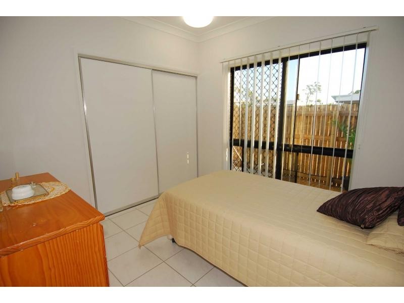 27 Beach Oak Drive, Mount Low QLD 4818