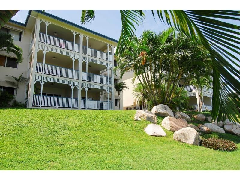 20/24-28 Martinez Avenue, West End QLD 4810