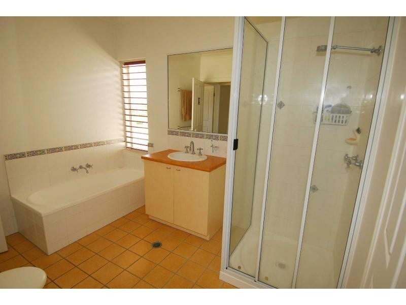 20/24-28 Martinez Avenue, West End QLD 4810