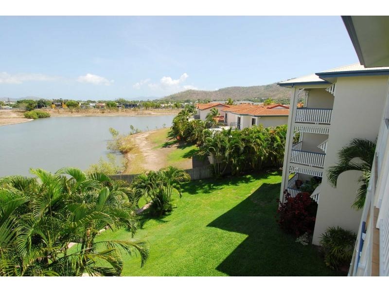 20/24-28 Martinez Avenue, West End QLD 4810