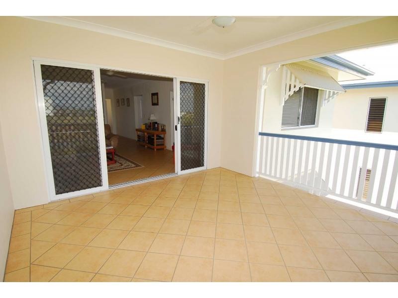 20/24-28 Martinez Avenue, West End QLD 4810