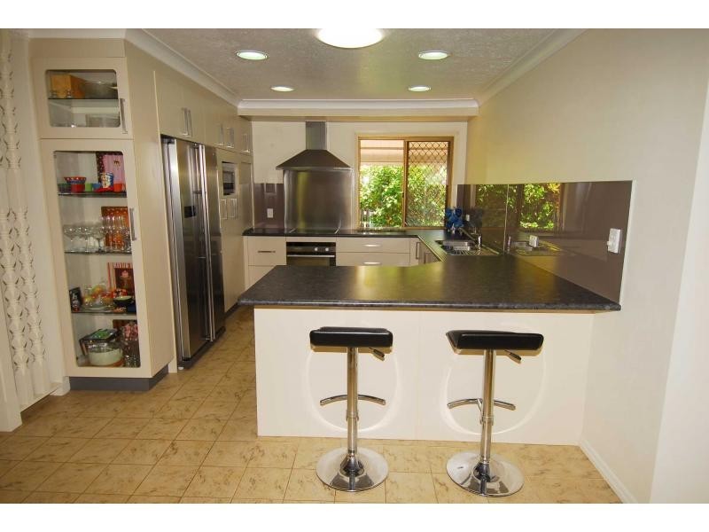 4 Villa Court, Kirwan QLD 4817