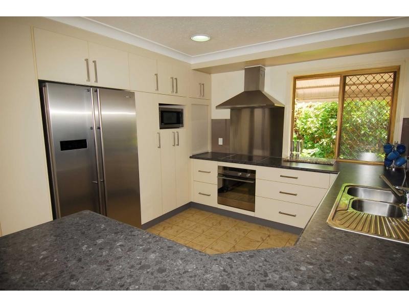 4 Villa Court, Kirwan QLD 4817