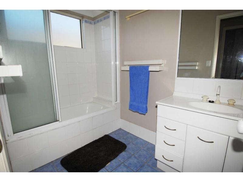 15 Leila Avenue, Rasmussen QLD 4815