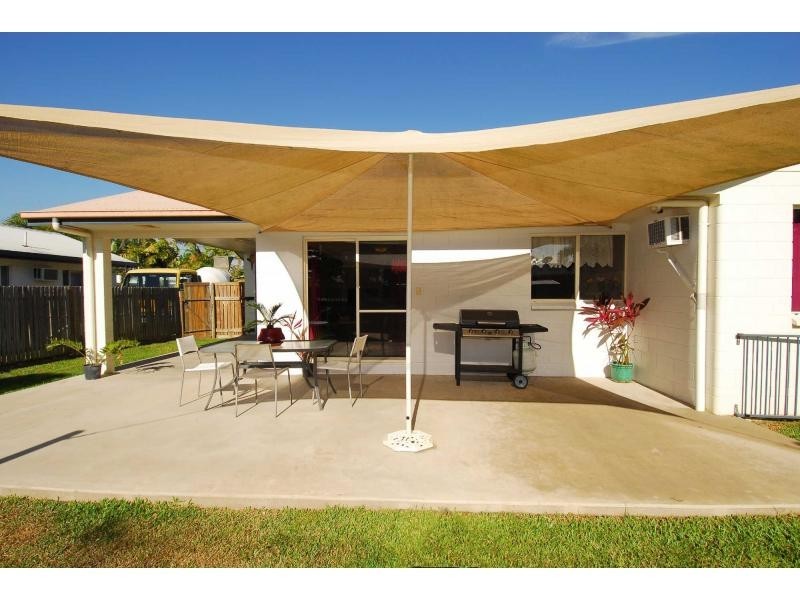 15 Leila Avenue, Rasmussen QLD 4815