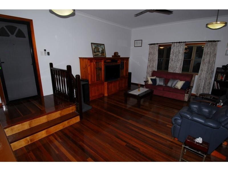 10 Bokirana Crescent, Kirwan QLD 4817