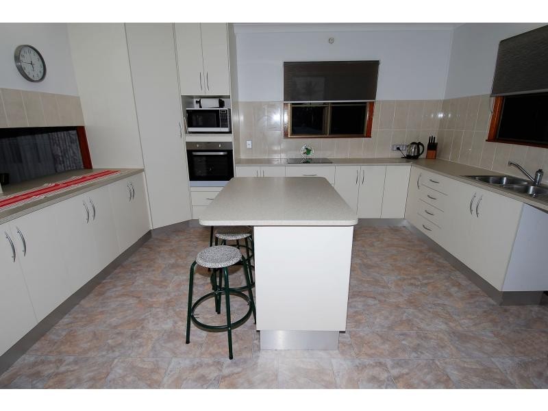 10 Bokirana Crescent, Kirwan QLD 4817