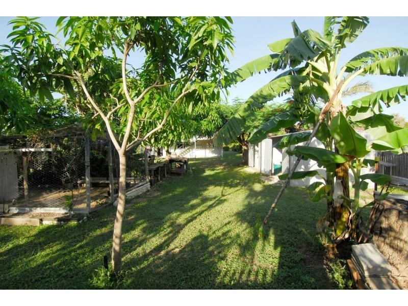 8 Banks Street, Wulguru QLD 4811