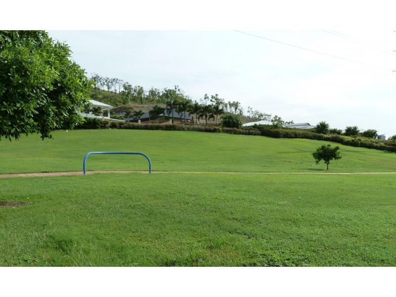 9 Coolidge Street, Mount Louisa QLD 4814