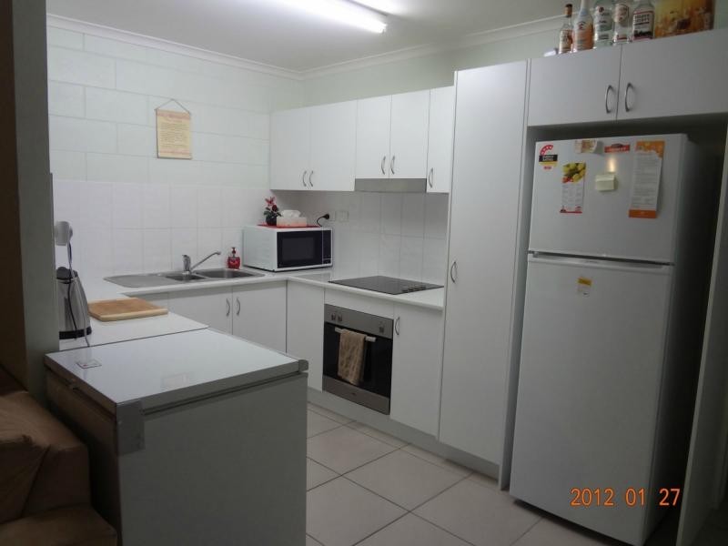 Unit 2/132 Queens Road, Hermit Park QLD 4812