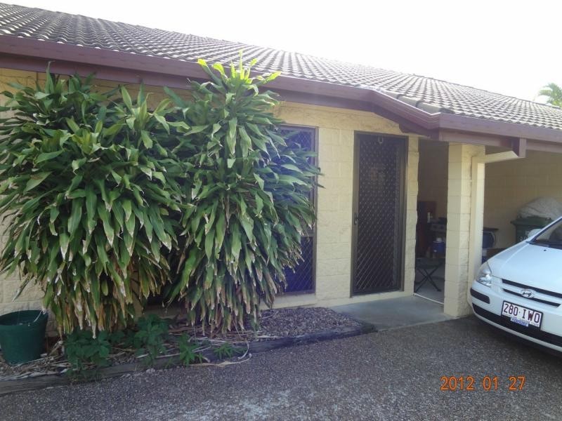 Unit 2/132 Queens Road, Hermit Park QLD 4812