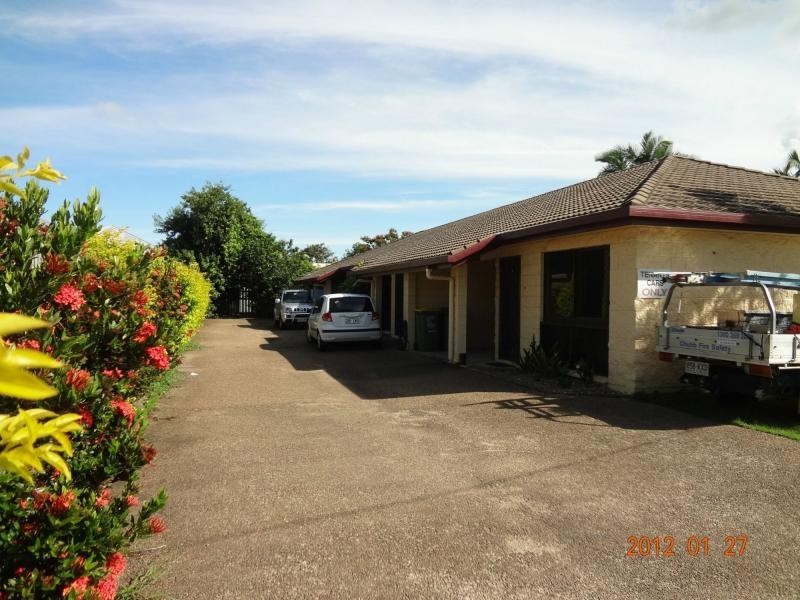 Unit 2/132 Queens Road, Hermit Park QLD 4812