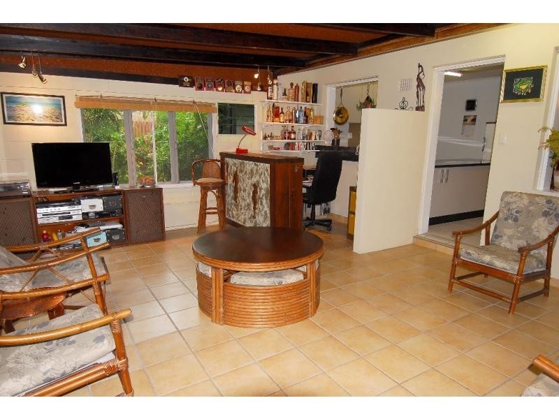 15 Sallows Street, Pallarenda QLD 4810