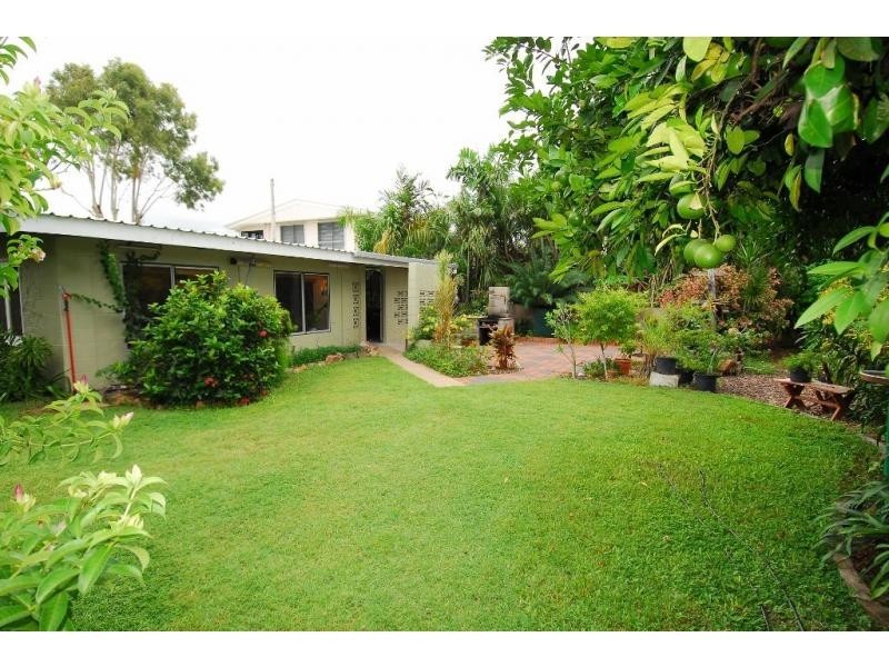 15 Sallows Street, Pallarenda QLD 4810