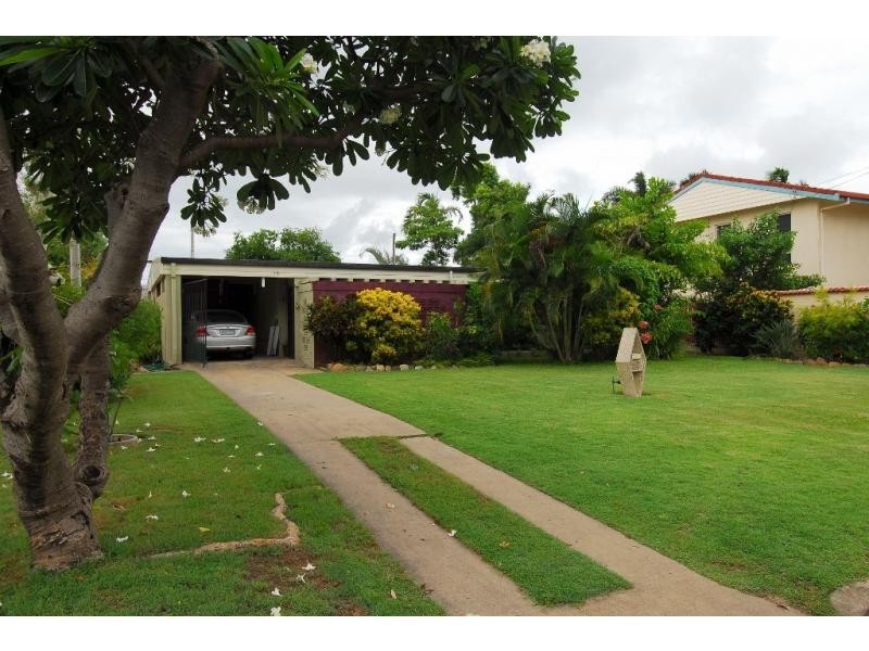 15 Sallows Street, Pallarenda QLD 4810