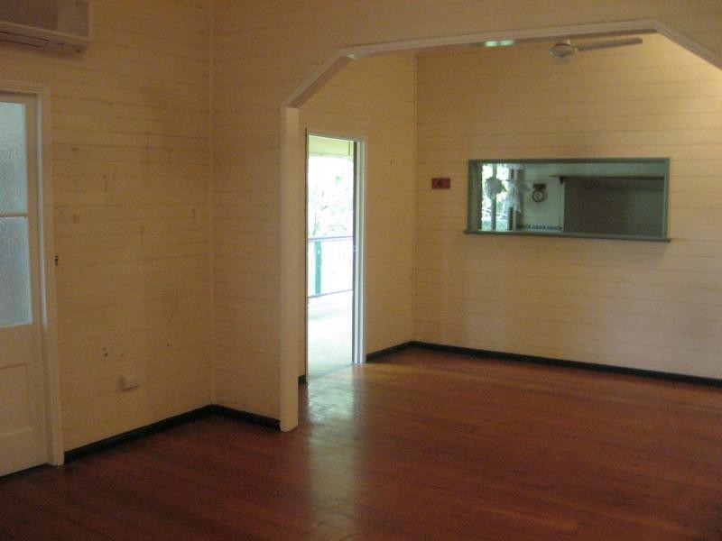 3 Echlin Street, West End QLD 4810