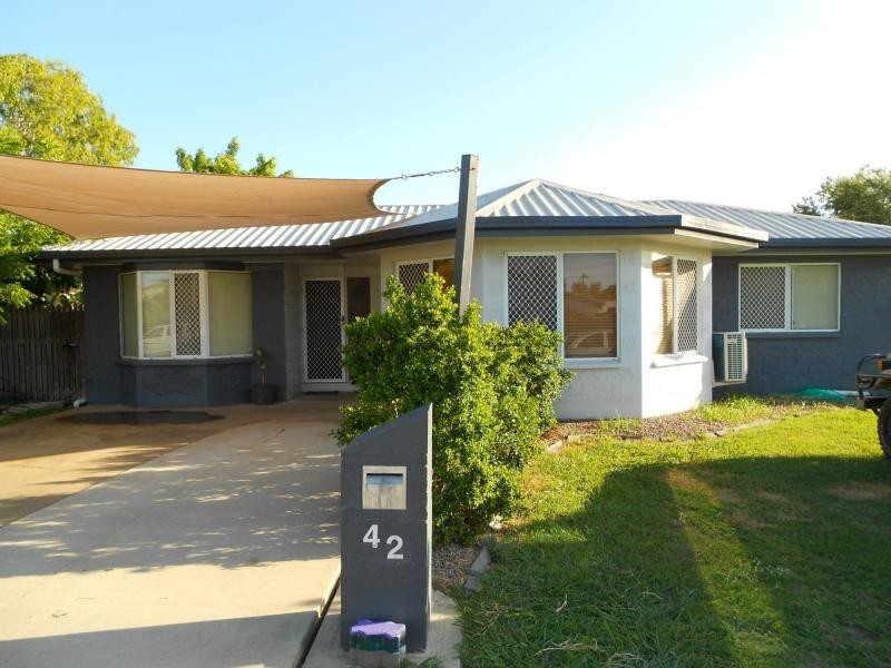 42 Constance Drive, Kelso QLD 4815