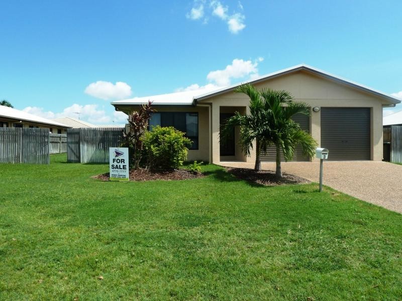 3 Thornbill Close, Kelso QLD 4815