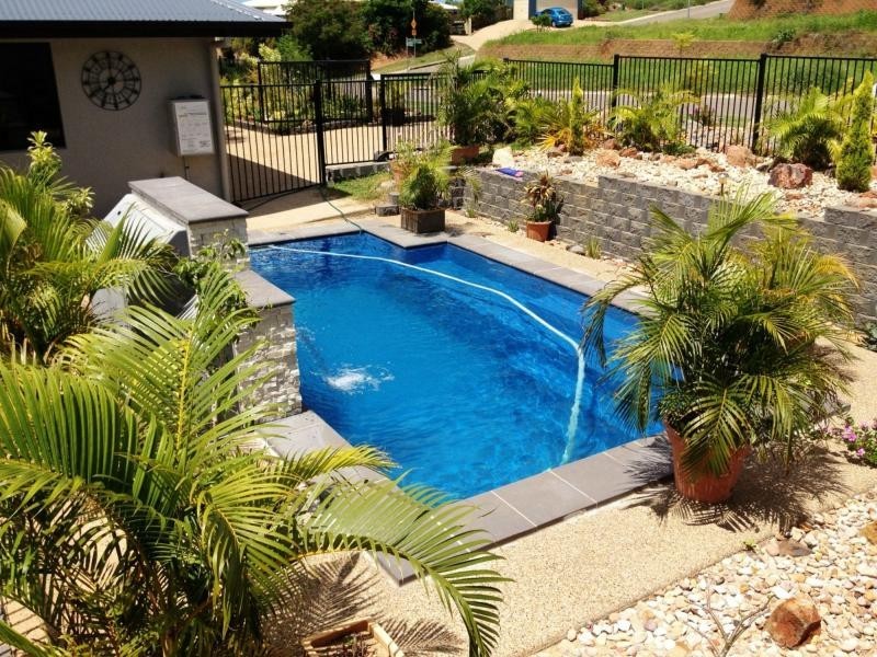 21 – 23 Glasgow Avenue, Mount Louisa QLD 4814