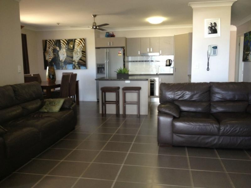21 – 23 Glasgow Avenue, Mount Louisa QLD 4814