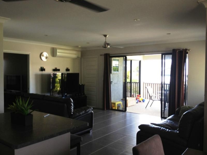 21 – 23 Glasgow Avenue, Mount Louisa QLD 4814
