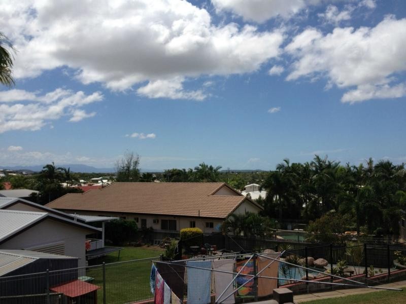 21 – 23 Glasgow Avenue, Mount Louisa QLD 4814