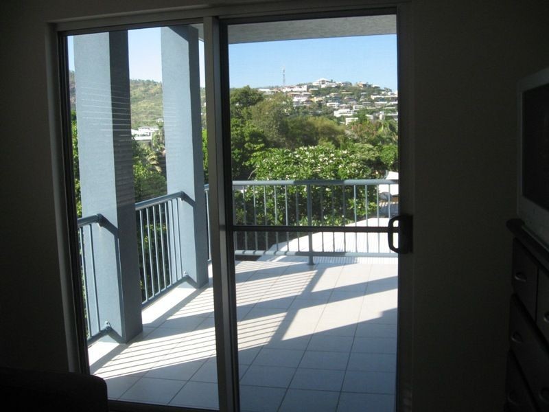 4/120 The Strand, North Ward QLD 4810