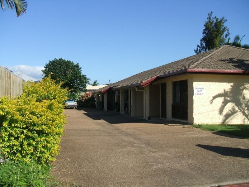 4/132 Queens Road, Hermit Park QLD 4812