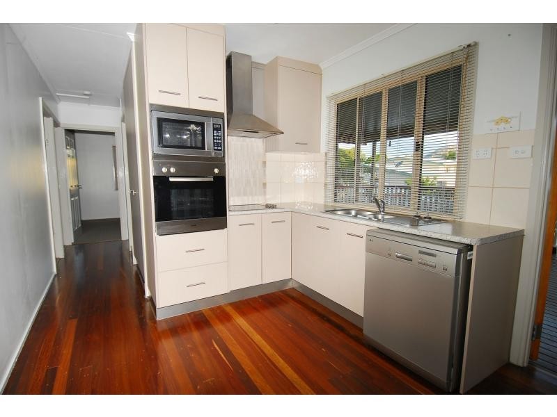 134 Charles Street, Cranbrook QLD 4814