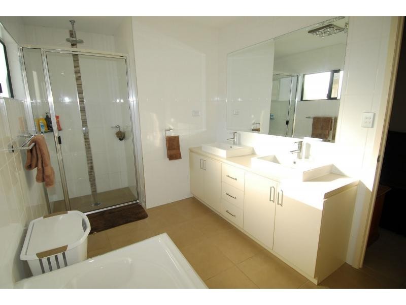 17 Shoalhaven Circuit, Bohle Plains QLD 4817