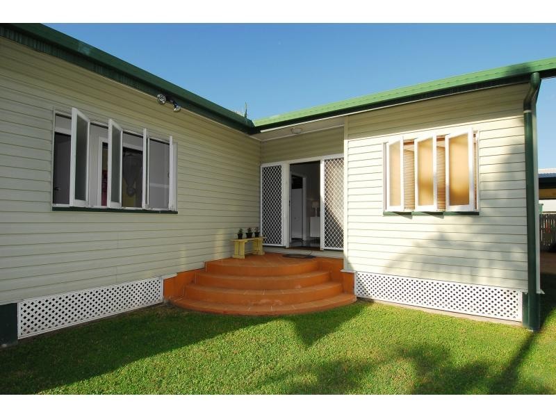 11 Albury Street, Pimlico QLD 4812