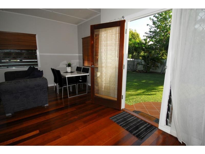 11 Albury Street, Pimlico QLD 4812