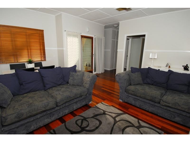 11 Albury Street, Pimlico QLD 4812