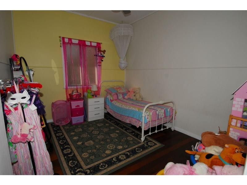 11 Albury Street, Pimlico QLD 4812