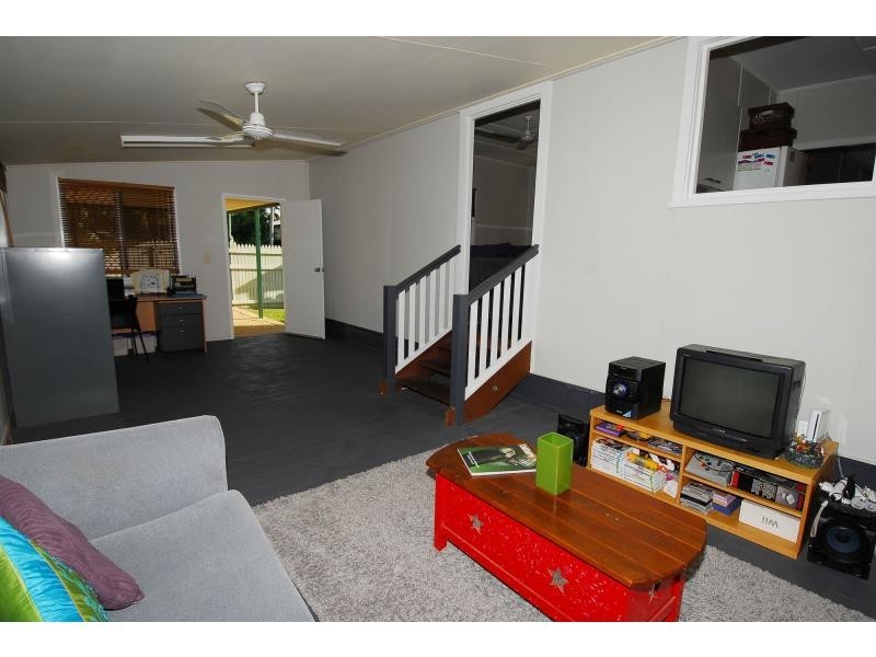 11 Albury Street, Pimlico QLD 4812